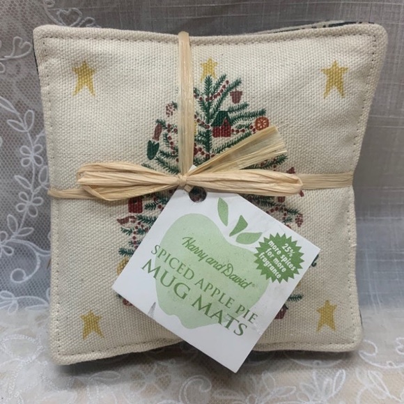 2003 Harry & David 4pc Spiced Apple Pie Mug Mats 5"x5" Fragrant coastets tree - Picture 2 of 9